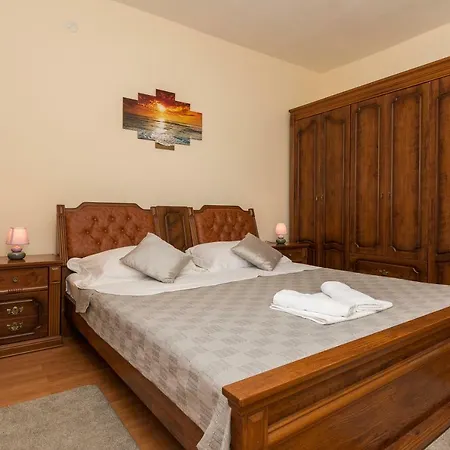 Apartament Mladenka *