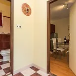 Mladenka Apartment Sukošan
