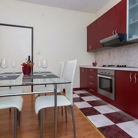 Mladenka Apartman *